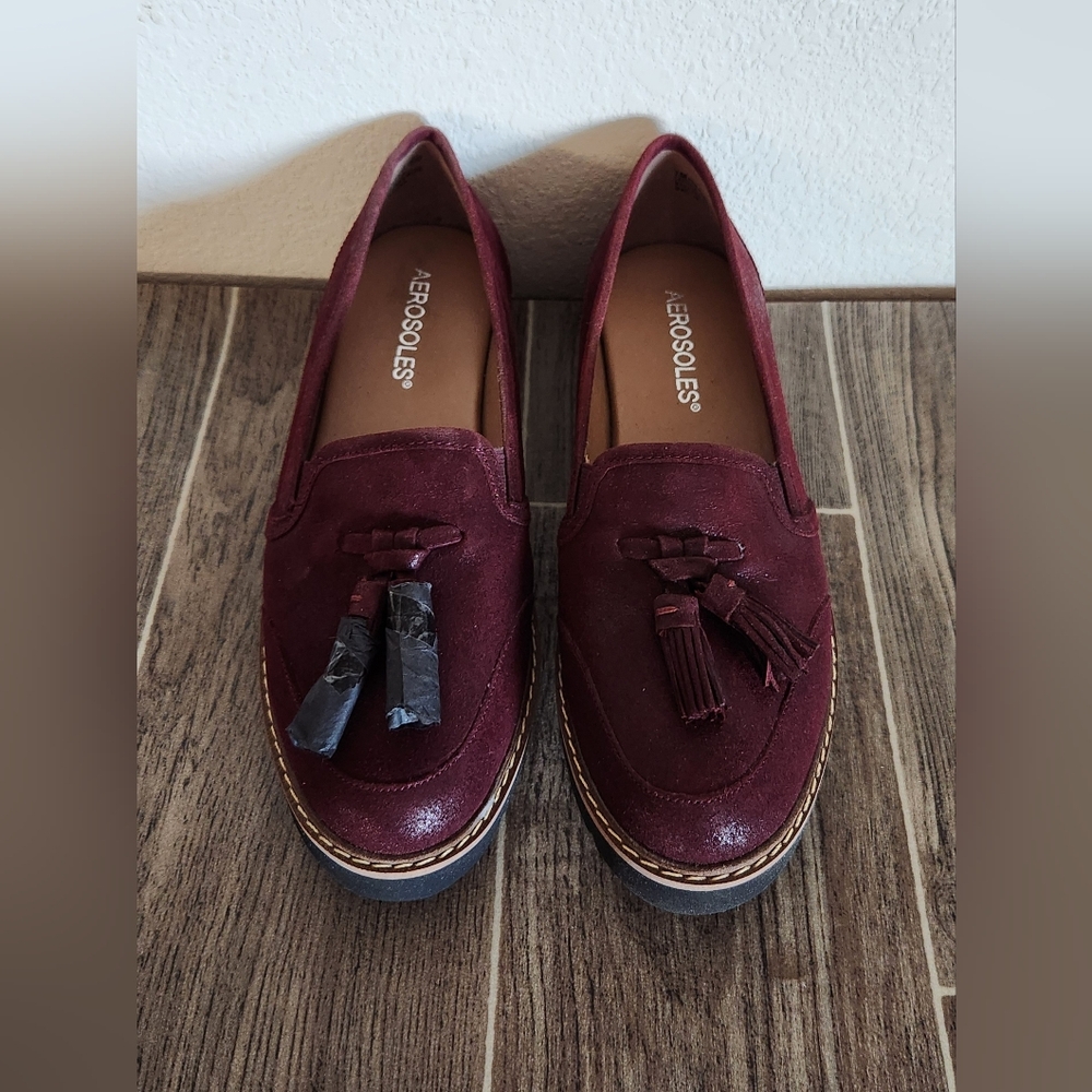 AEROSOLES - Pen Name Maroon Tassel Moccasin Loafers  Size 7M  - NWOT